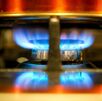 Imagen de una estufa de GAS LP encendida.