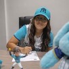 Jugadora Alejandra Treviño de Sultanes Femenil firmando contrato.