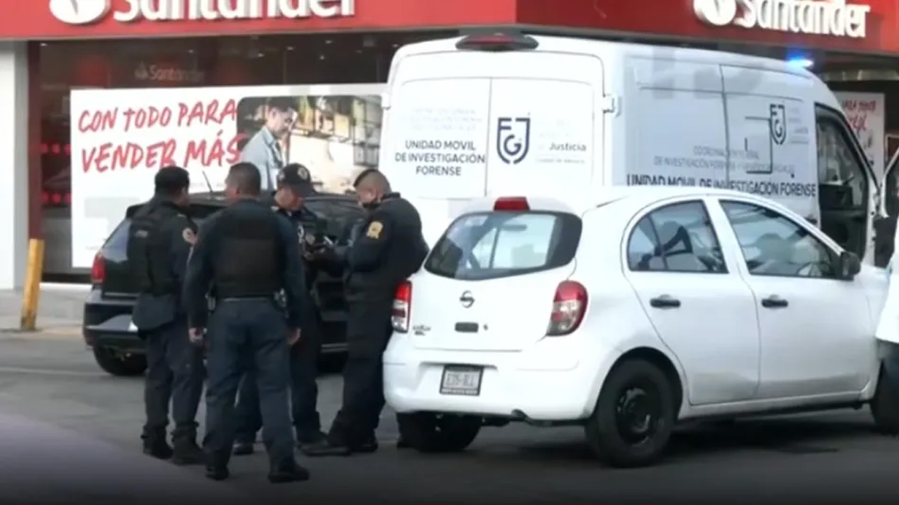 Un joven de 22 años fue asesinado a balazos tras ser sacado por la fuerza de un bar en Tlalpan.