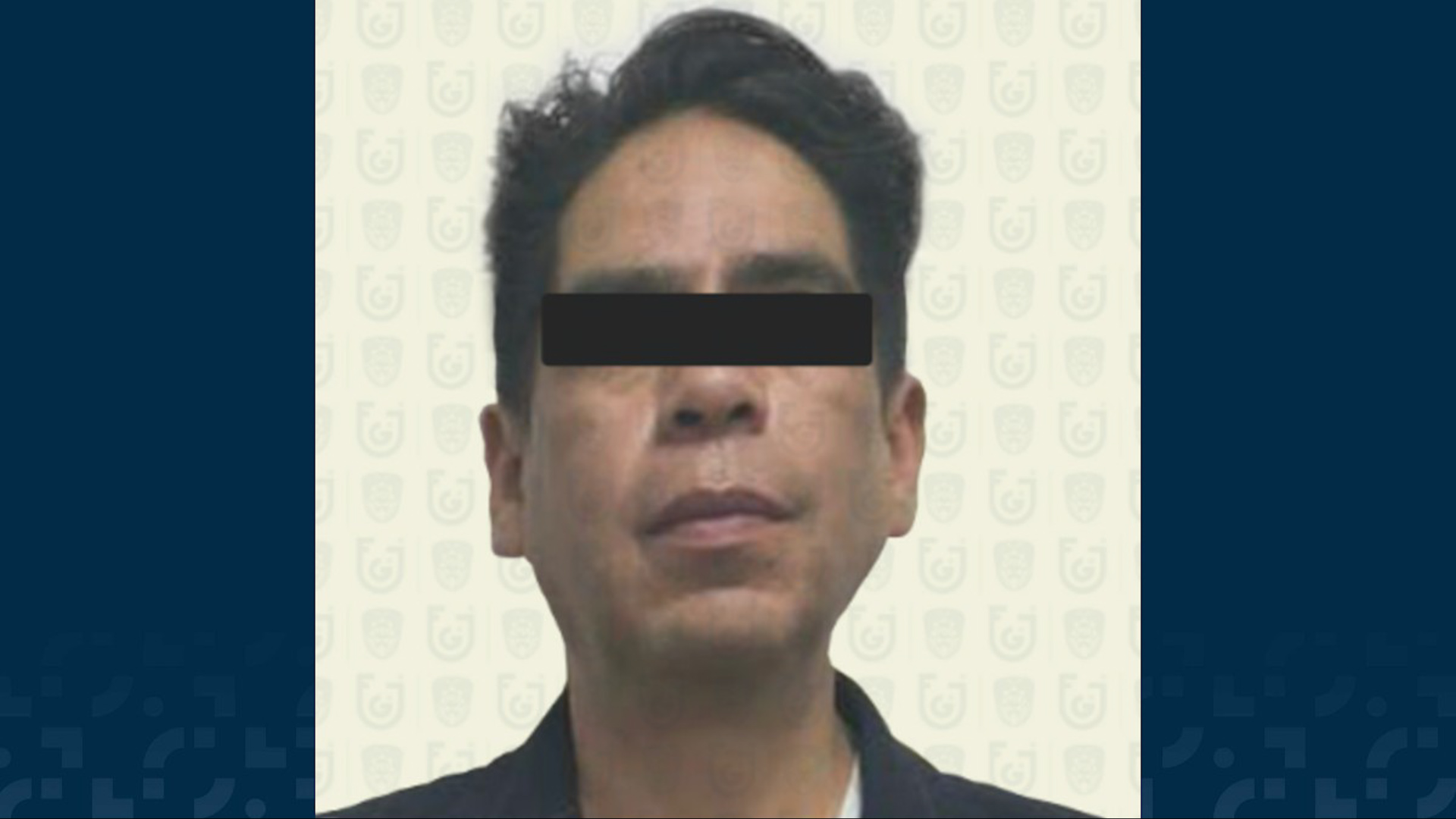 El profesor Enrique 'N' del Colegio del Valle fue vinculado a proceso por delitos contra la intimidad sexual tras ser captado grabando a una alumna en video.