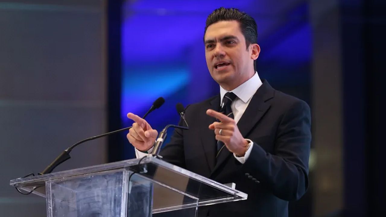 El líder del PAN, Jorge Romero, anunció que el partido abrirá el 100% de sus candidaturas a la ciudadanía mediante encuestas.