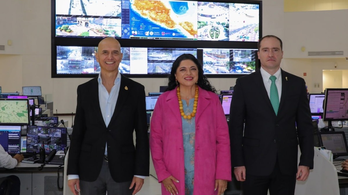 Guerrero Chiprés, Rodrigo Martínez-Celis y Alejandra Fraustro recorren instalaciones del C5