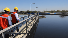 complejo proceso de limpieza en la planta de tratamiento de aguas residuales Norte en Escobedo.