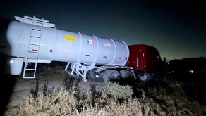 Movilización por toma clandestina en Pesquería.