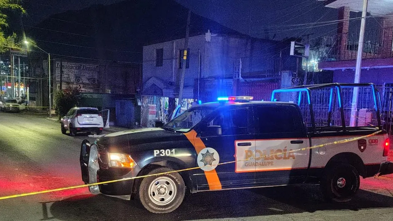 Tres hombres fueron detenidos tras presuntamente atacar a balazos a un hombre en Guadalupe, Nuevo León.