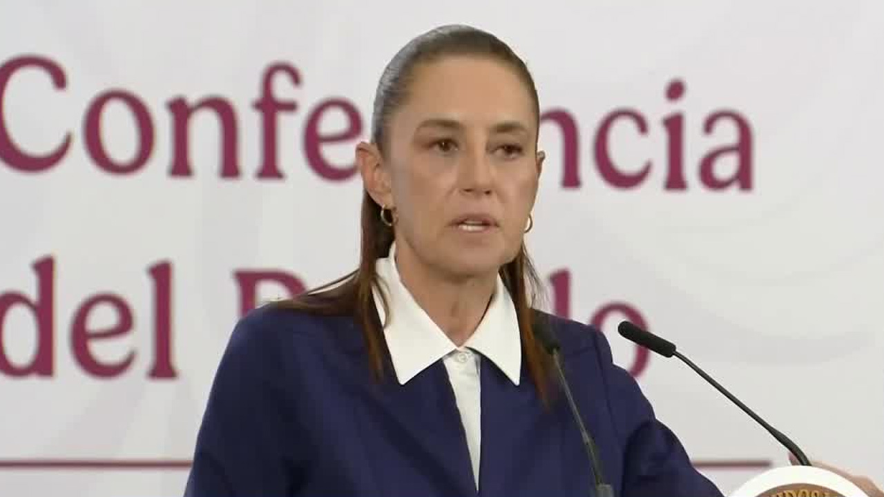 Claudia Sheinbaum solicitó a la Fiscalía investigar el derrame de hidrocarburos en costas de Veracruz y Tabasco.