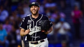 Nolan Kingham, pelotero de los Sultanes de Monterrey.