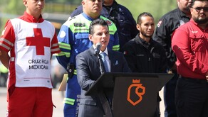 Miguel Flores hablando en arranque de operativo de seguridad de Semana Santa.