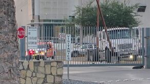 Choque de tractocamión en parque industrial en Monterrey.