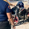 Motocicleta que cayó a socavón en Matamoros, Coahuila.