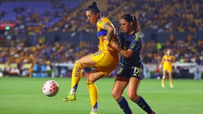 Tigres Femenil vs América desde el Estadio Universitario.