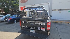 Ladrones roban farmacia Benavides en Guadalajara, mediante un boquete en el techo