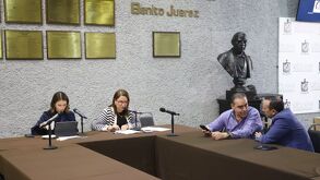 Lorena de la Garza, Armida Serrato, Heriberto Treviño, y Carlos de la Fuente