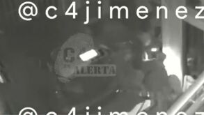 Sujetos robando más de un millón de pesos en casa del municipio de Chimalhuacán, Edomex