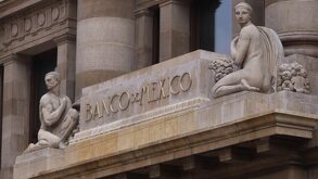 Fachada del Banco de México