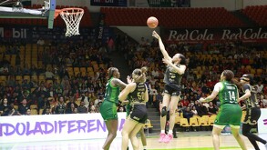 Fuerza Regia vs Santas del Potosí en el primero de la serie.