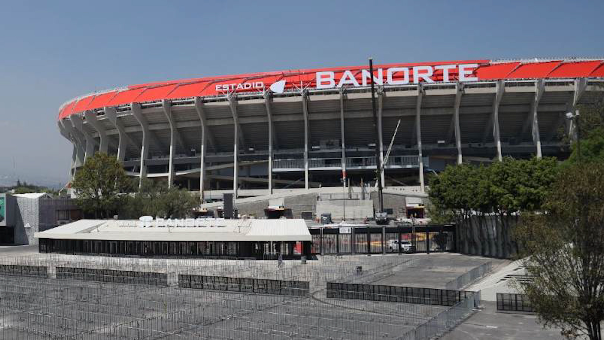 Realizamos el ejercicio de movilidad hacia el Estadio Azteca para el Mundial 2026. El trayecto desde el Auditorio tomó 2 horas y 30 minutos por tráfico y obras.