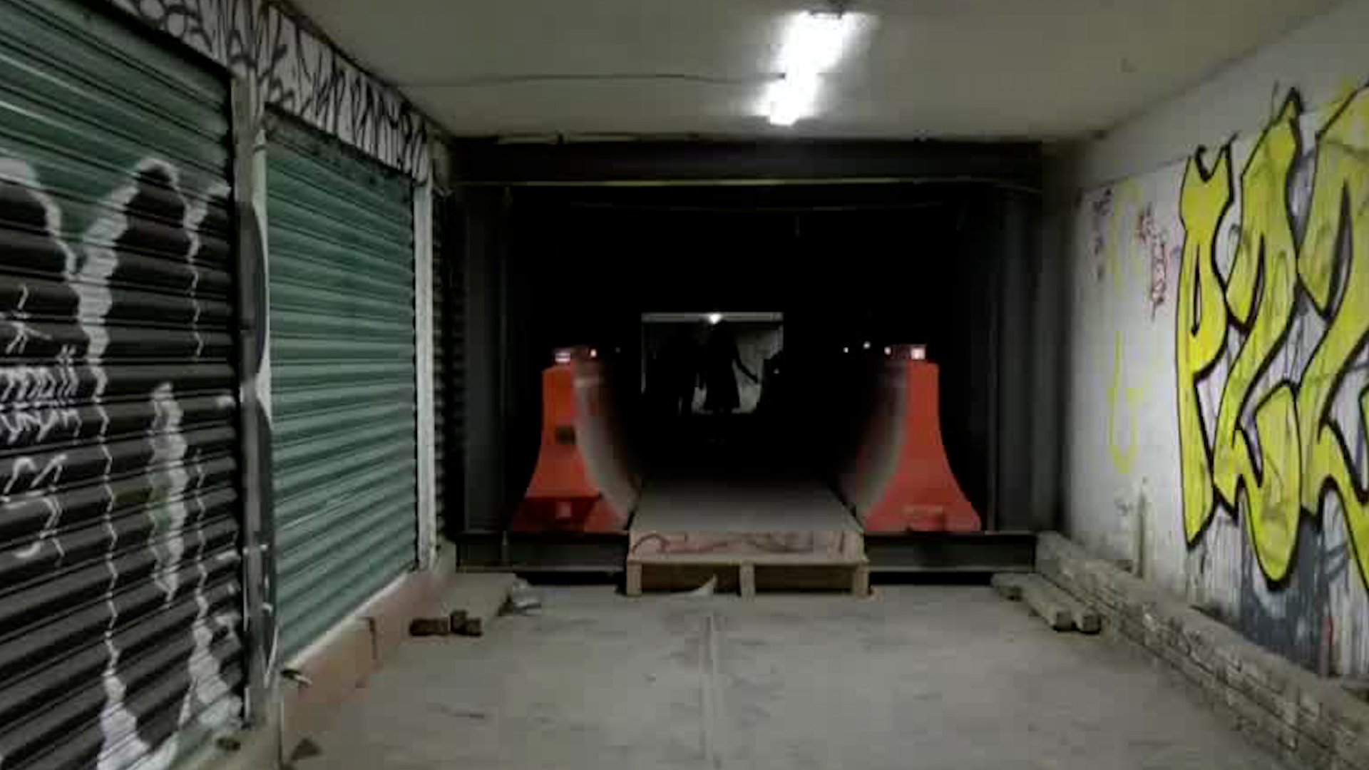 Personas que transitan por la zona denuncian malas condiciones que ocasionan inseguridad.