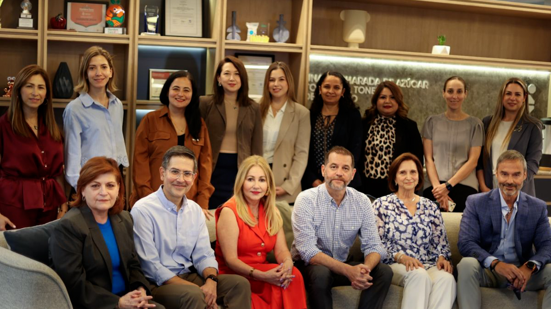 El Premio Alberto Santos de Hoyos busca reconocer a empresarios comprometidos con el tejido social en 2026.