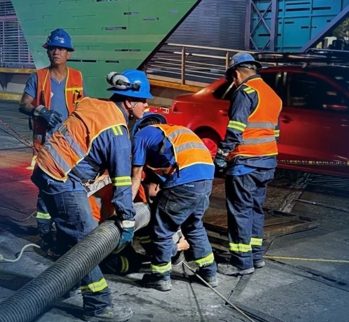 Siapa ofrece pipas de agua para la población de Guadalajara que no cuente con agua potable