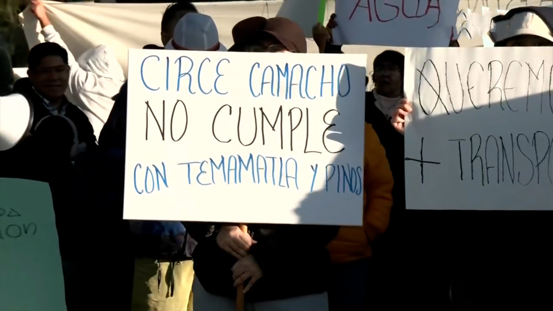 Caos vial en la Caseta de Tlalpan: Vecinos de Xochimilco bloquearon 5 horas la México-Cuernavaca por falta de agua en el inicio de las vacaciones.