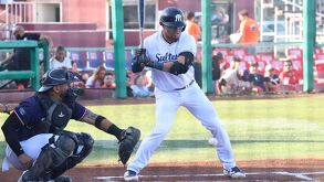 Sultanes ganó el juego 3 de la serie amistosa ante Tecolotes en Nuevo Laredo este domingo 29 de marzo.