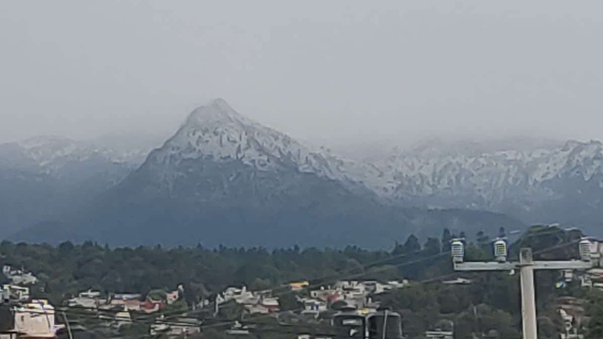 Las bajas temperaturas estarían provocando este fenómeno poco común en la CdMx.
