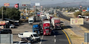 Bloqueos de carreteras en el estado de Guanajuato para poder manifestar su inconformidad por el incumplimiento de la agenda de campo