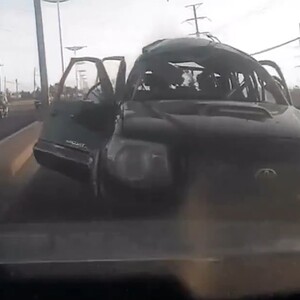 Camioneta explota tras salir del AIFA; reportan como víctima mortal a 'El Payín', operador del Cártel de Sinaloa.