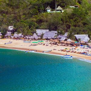 Playa Yelapa es una playa ubicada al sur de Puerto Vallarta y es de las playas libres que más visitas reciben