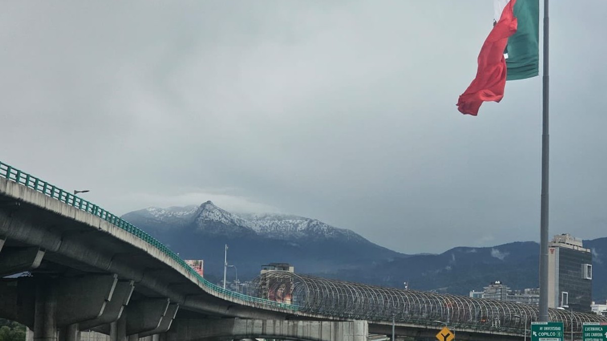 Reportan caída de nieve en el Ajusco el lunes 30 de marzo del 2026.