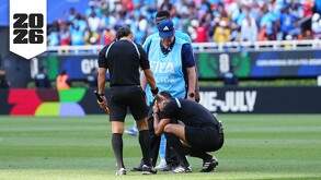 Árbitro Facundo Tello lesionado en el parrido de Repechaje en Guadalajara.