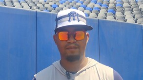 Yohander Méndez, pitcher de los Sultanes de Monterrey.