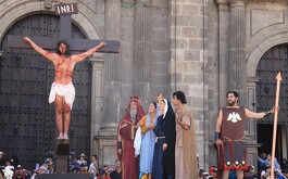 Via crucis en Zapopan