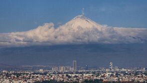 Popocatépetl, Ixtaccíhuatl y Malinche, amanecieron nevadas.