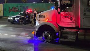 Detienen a tráiler a balazos en Veracruz