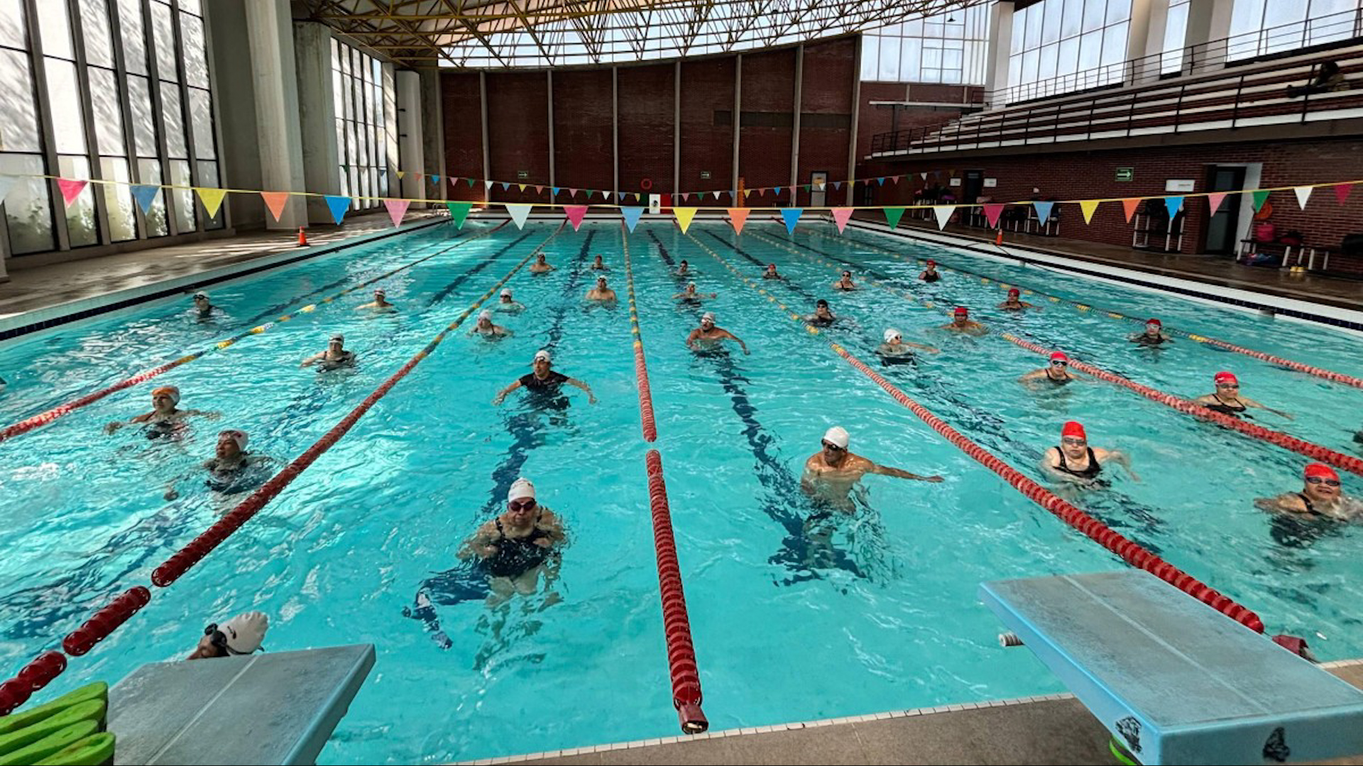 Conoce las albercas gratuitas en alcaldía Cuauhtémoc para Semana Santa 2026. Horarios de 10 a 16 horas en deportivos como el Cuauhtémoc y Morelos sin costo.