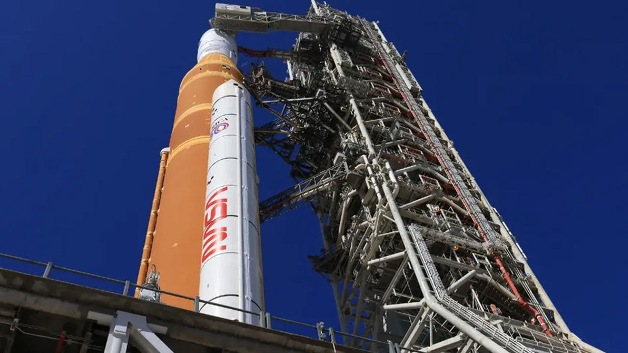 La NASA anunció cambios en el programa Artemis para priorizar una base lunar permanente y una misión a Marte en 2028.