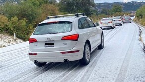 Cae fuerte granizada en la autopista Tenango–Ixtapan de la Sal.