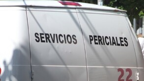 Camioneta de SEMEFO en color blanco