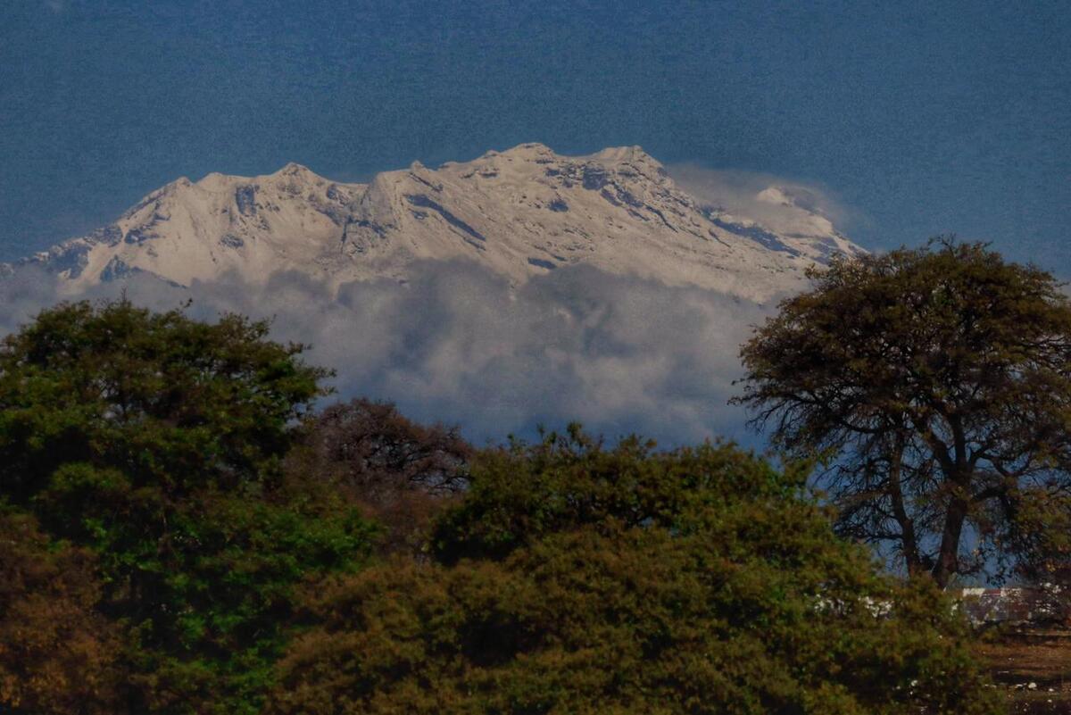 Popocatépetl e Iztaccíhuatl con nieve