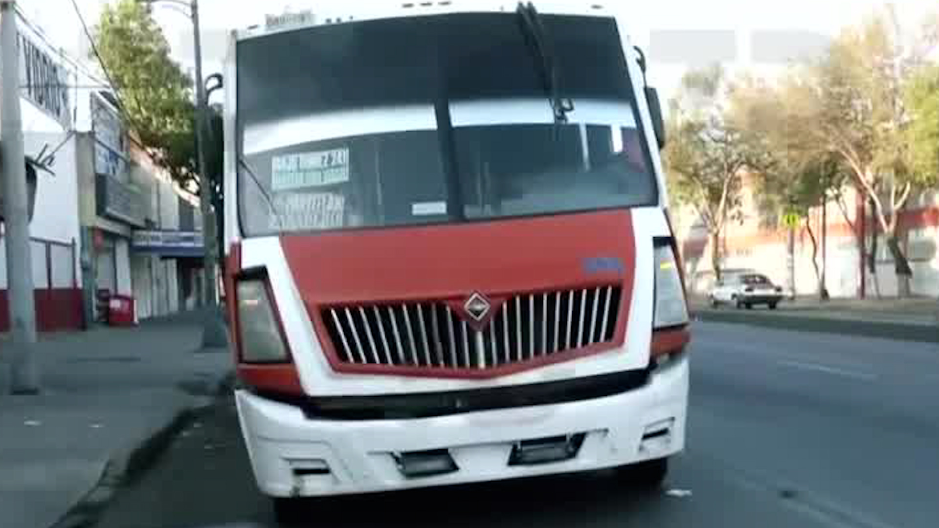 Presuntamente un accidente vial ocasionaría que el conductor de la unidad la abandonara en la alcaldía Iztacalco.