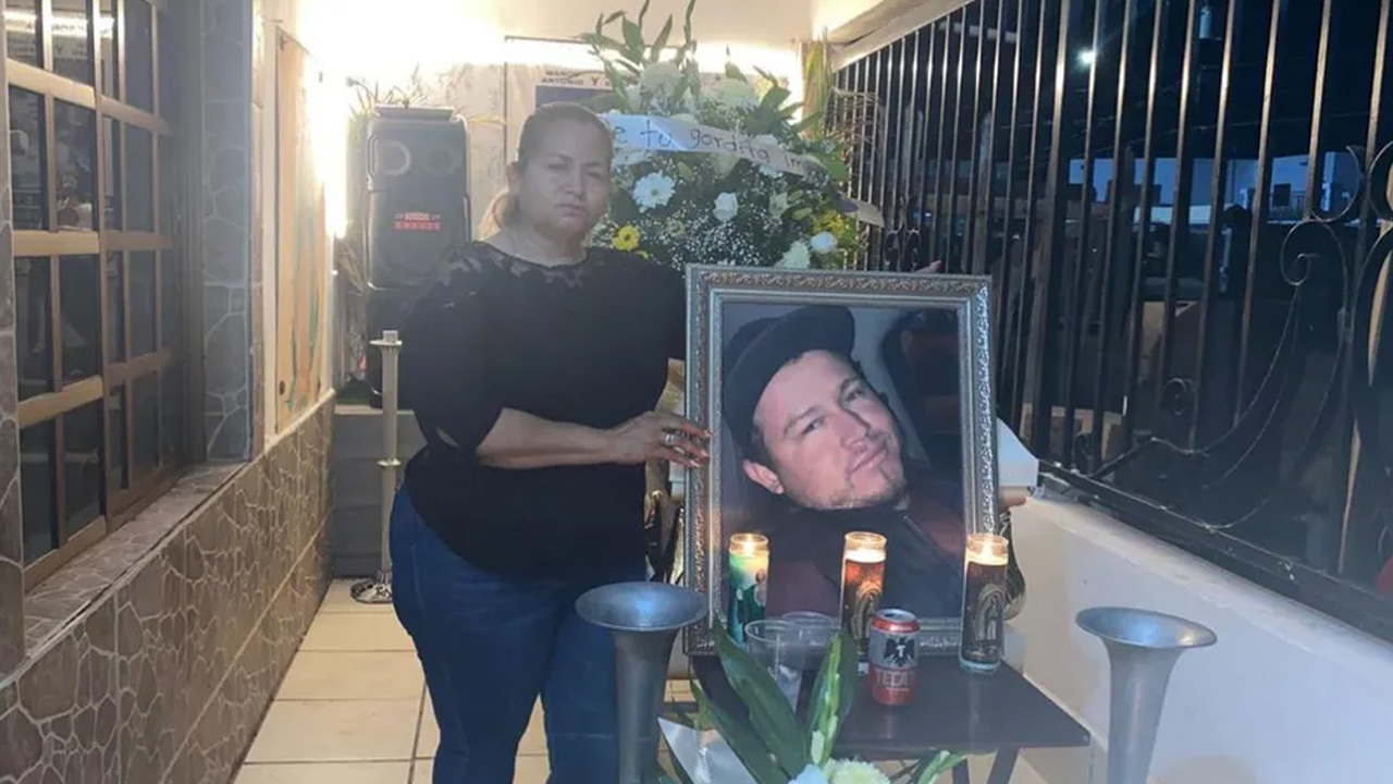 Familiares y colectivos despidieron a Marco Antonio, hijo de Ceci Patricia Flores Armenta, tras ser identificado por ADN.