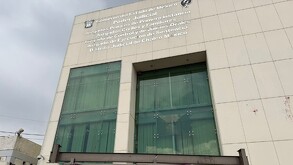 ‘Doña Carlota’ sale del Penal de Chalco para llevar su proceso en prisión domiciliaria.