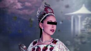 Detienen a la exreina de la Feria de la Manzana edición 2000, por su presunta participación en un fraude.