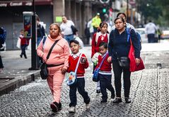 Consulta qué viernes de abril 2026 no hay clases según la SEP y cómo quedan los días de descanso.