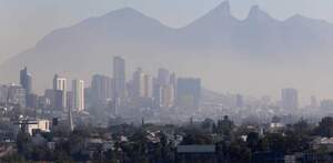 El Gobierno Estatal atribuyó la mala calidad del aire en el Área Metropolitana de Monterrey a las emisiones de la Refinería de Cadereyta.