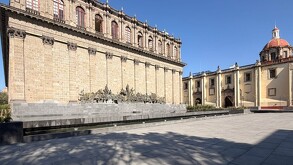 Plaza Fundadores entra en su etapa final con pruebas en sus fuentes interactivas.