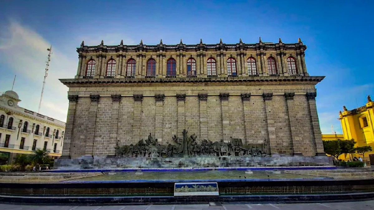 Plaza Tapatía registra un avance del 80% y concluirá en abril.