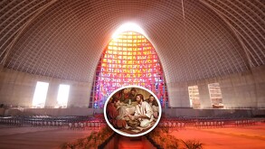 El Santuario de los Mártires Mexicanos recibe a cientos de personas en Semana Santa.